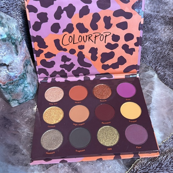 RARE Colourpop Good Sport Eyeshadow Palette - Picture 2 of 2
